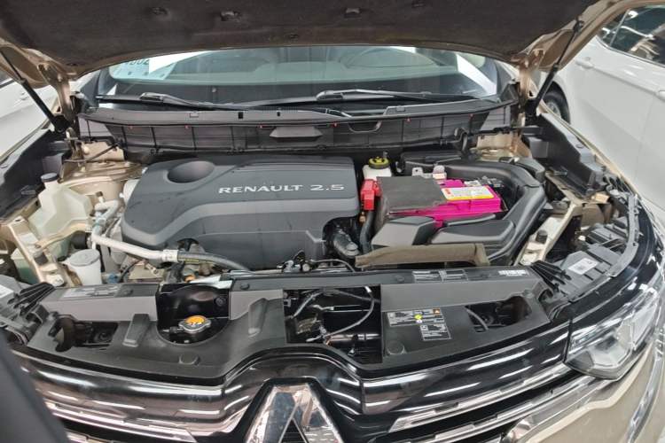 Used Renault Koleos 2018 2.5L Two-Wheel Drive Prestige Edition Engine Bay