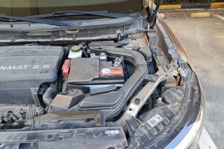 Used Renault Koleos 2018 2.5L Two-Wheel Drive Prestige Edition Engine Bay Left