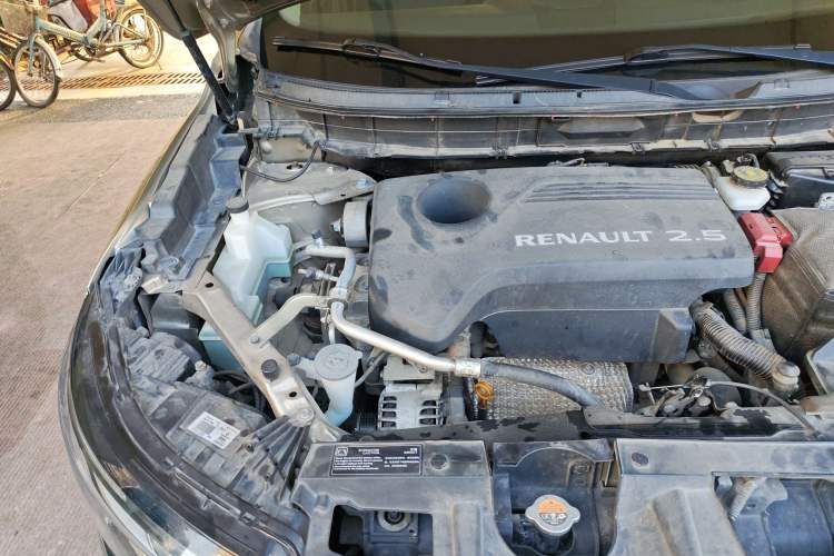 Used Renault Koleos 2018 2.5L Two-Wheel Drive Prestige Edition Engine Bay Right