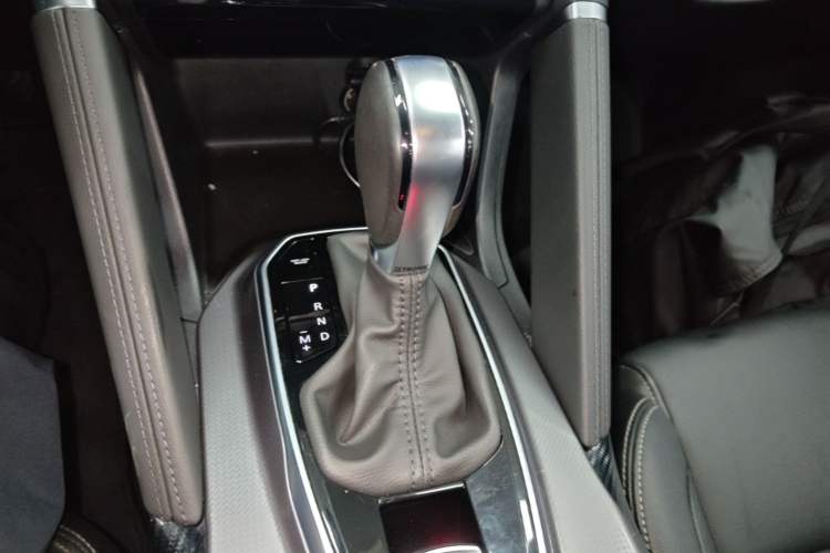 Used Renault Koleos 2018 2.5L Two-Wheel Drive Prestige Edition Gear Lever