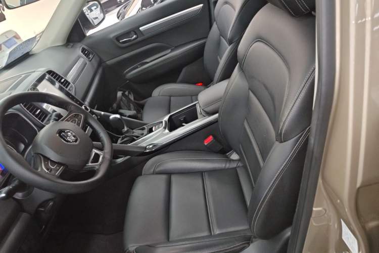 Used Renault Koleos 2018 2.5L Two-Wheel Drive Prestige Edition Left Front Seat