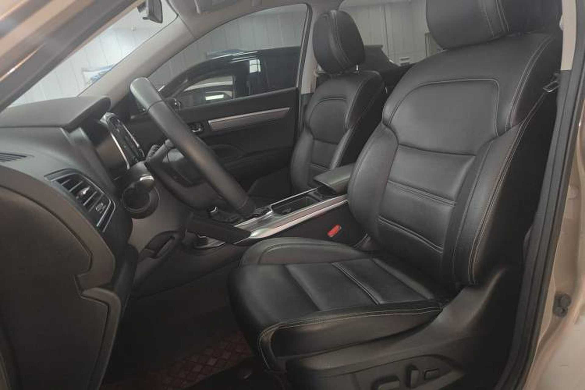 Used Renault Koleos 2018 2.5L Two-Wheel Drive Prestige Edition Left Front Seat