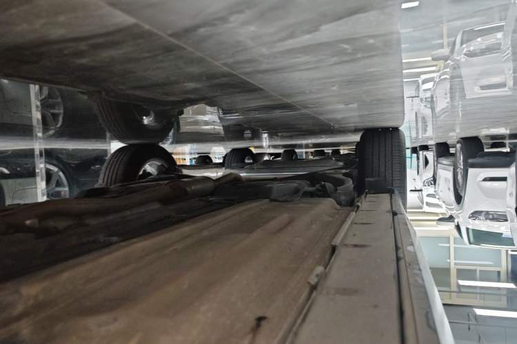 Used Renault Koleos 2018 2.5L Two-Wheel Drive Prestige Edition Right Side Sill
