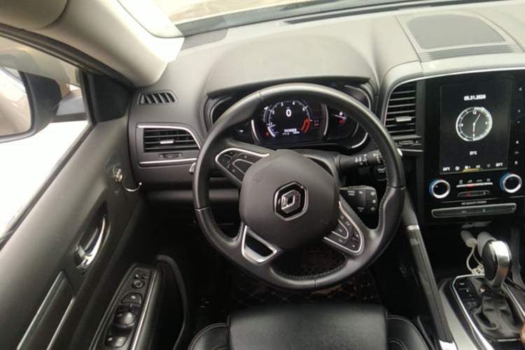 Used Renault Koleos 2018 2.0L Two-Wheel-Drive Luxury Edition Steering Wheel