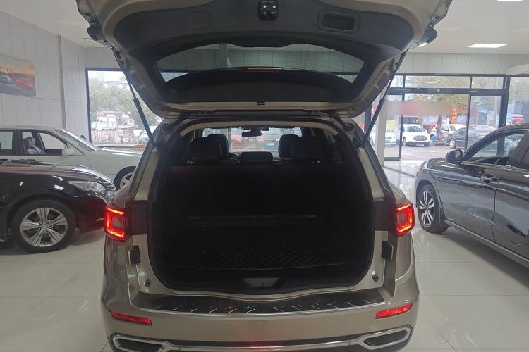 Used Renault Koleos 2018 2.5L Two-Wheel Drive Prestige Edition Trunk