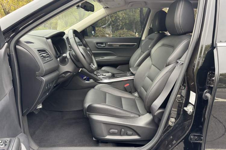 Used Renault Koleos 2019 SCe230 4x4 Explore Smart Luxury Edition China V Standard Interior 3
