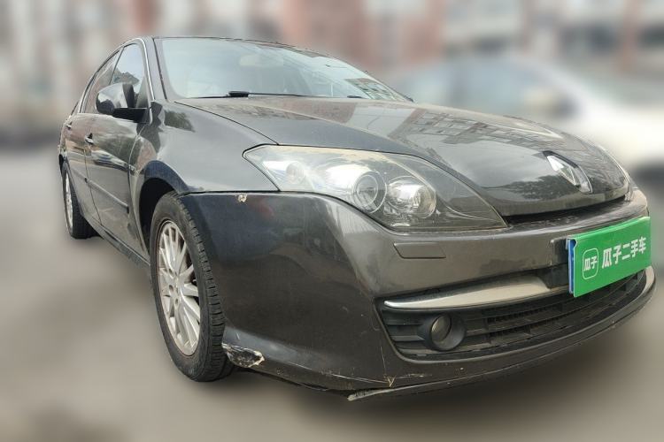 Used Renault Laguna 2009 2.0T Front Right 45 Deg