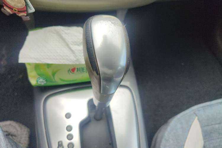 Used Renault Laguna 2009 2.0T Gear Lever