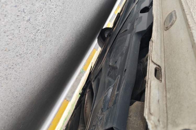 Used Renault Laguna 2011 2.0T Comfort Edition Chassis Rear Left