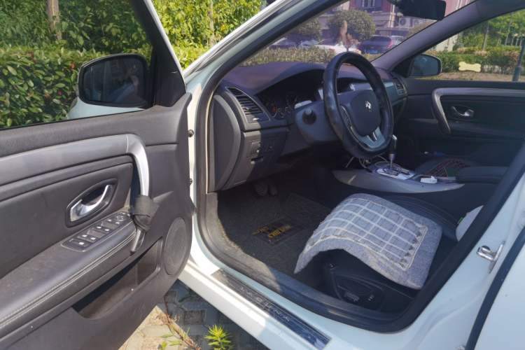 Used Renault Laguna 2011 2.0T Comfort Edition Driver Seat
