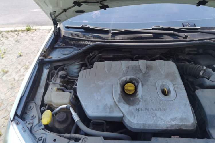 Used Renault Laguna 2011 2.0T Comfort Edition Engine Bay Right