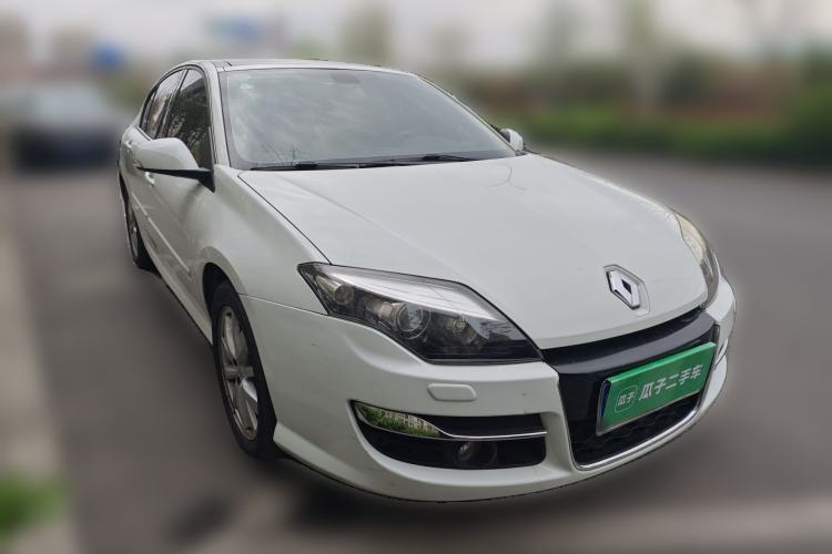 Used Renault Laguna 2011 2.0T Comfort Edition Front Right 45 Deg