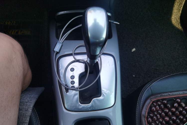 Used Renault Laguna 2011 2.0T Comfort Edition Gear Lever