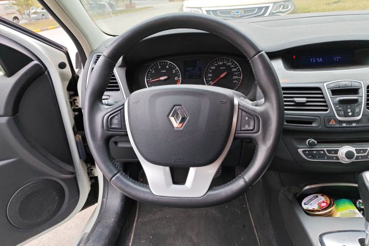 Used Renault Laguna 2011 2.0T Comfort Edition Steering Wheel