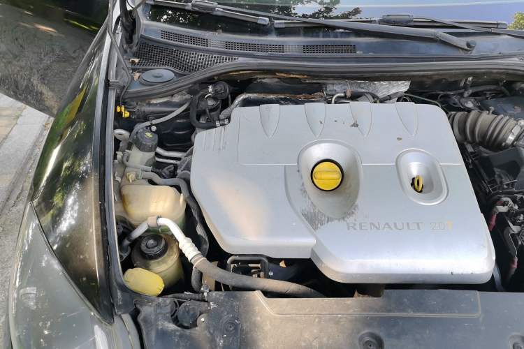 Used Renault Laguna 2012 Gu Bei 2.0T Luxury Navigation Edition Engine Bay Right