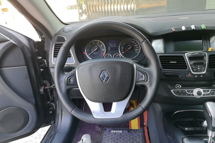 Used Renault Laguna 2012 Gu Bei 2.0T Luxury Navigation Edition Steering Wheel