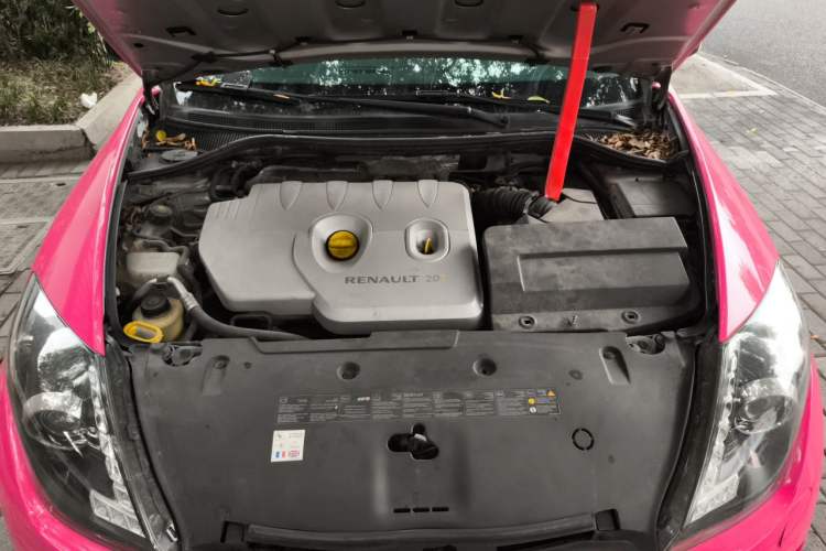 Used Renault Laguna 2012 Gu Bei 2.0T Luxury Navigation Edition Engine Bay