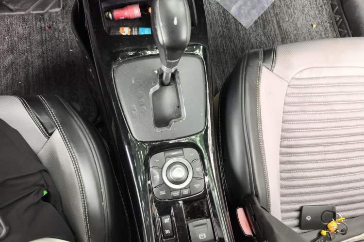 Used Renault Laguna 2012 Gu Bei 2.0T Luxury Navigation Edition Gear Lever