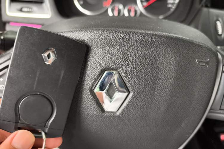Used Renault Laguna 2012 Gu Bei 2.0T Luxury Navigation Edition Vehicle Key