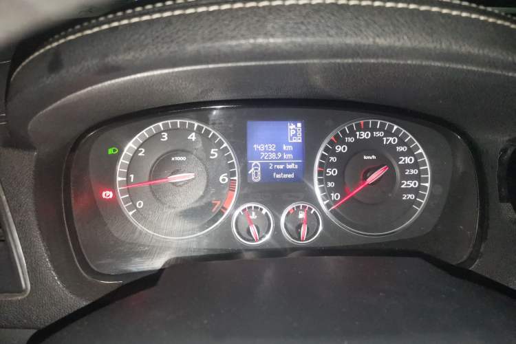 Used Renault Laguna 2012 Gu Bei 2.0T Luxury Navigation Edition Odometer Close Up