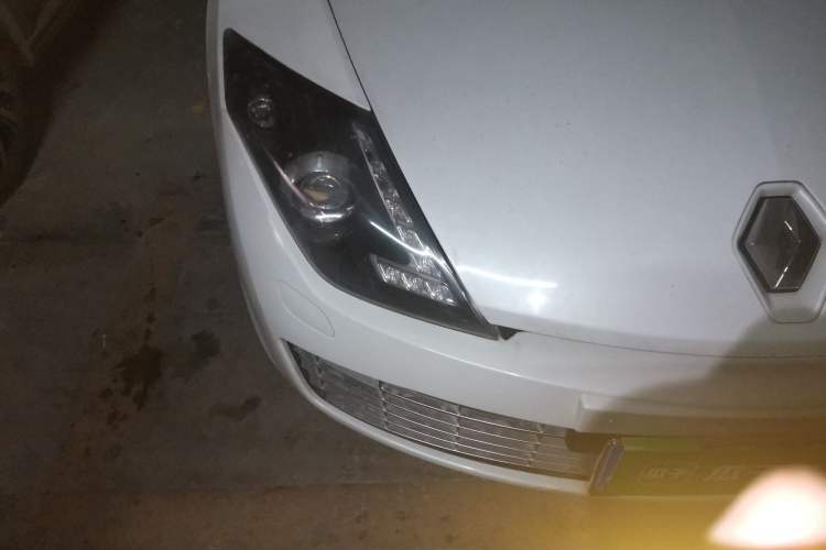 Used Renault Laguna 2012 Gu Bei 2.0T Luxury Navigation Edition Right Front Headlight