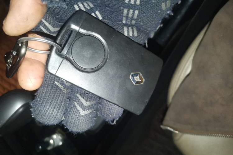 Used Renault Laguna 2012 Gu Bei 2.0T Luxury Navigation Edition Vehicle Key