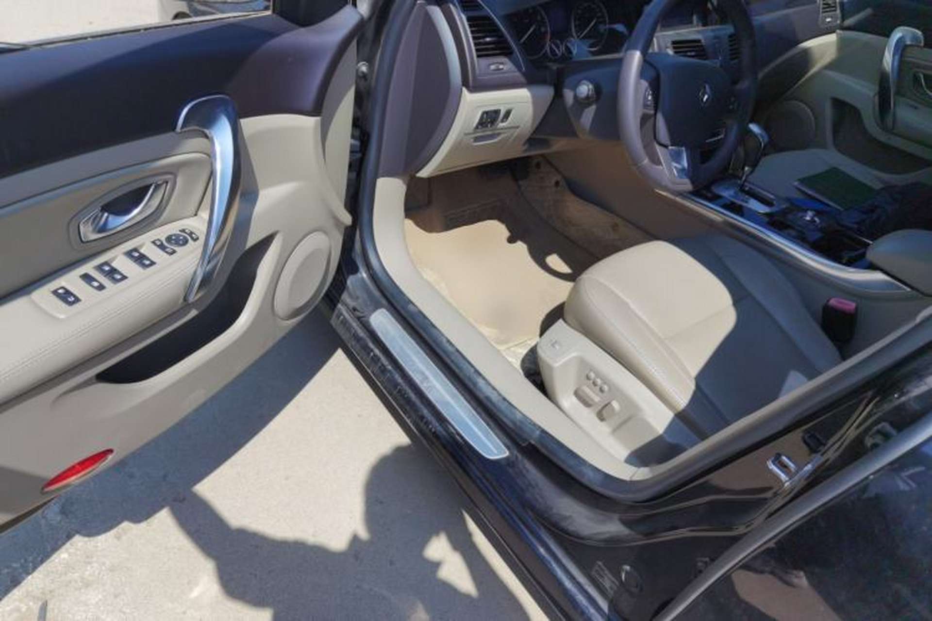 Used Renault Latitude 2011 2.5L Automatic Flagship Navigation Edition Driver Seat