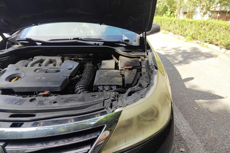 Used Renault Latitude 2011 2.5L Automatic Flagship Navigation Edition Engine Bay Left