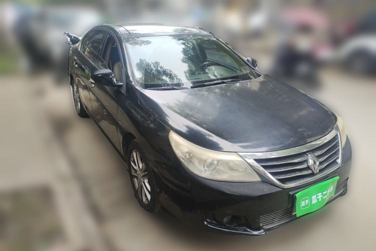 Used Renault Latitude 2011 2.0L CVT Luxury Navigation Edition Front Right 45 Deg
