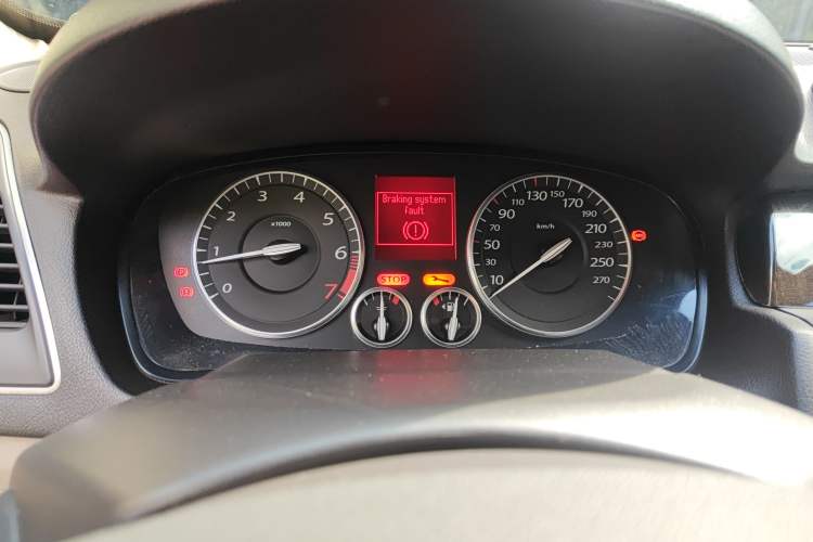 Used Renault Latitude 2011 2.5L Automatic Flagship Navigation Edition Instrument Cluster
