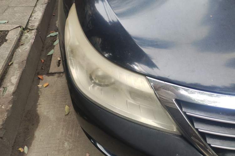 Used Renault Latitude 2011 2.0L CVT Luxury Navigation Edition Right Front Headlight