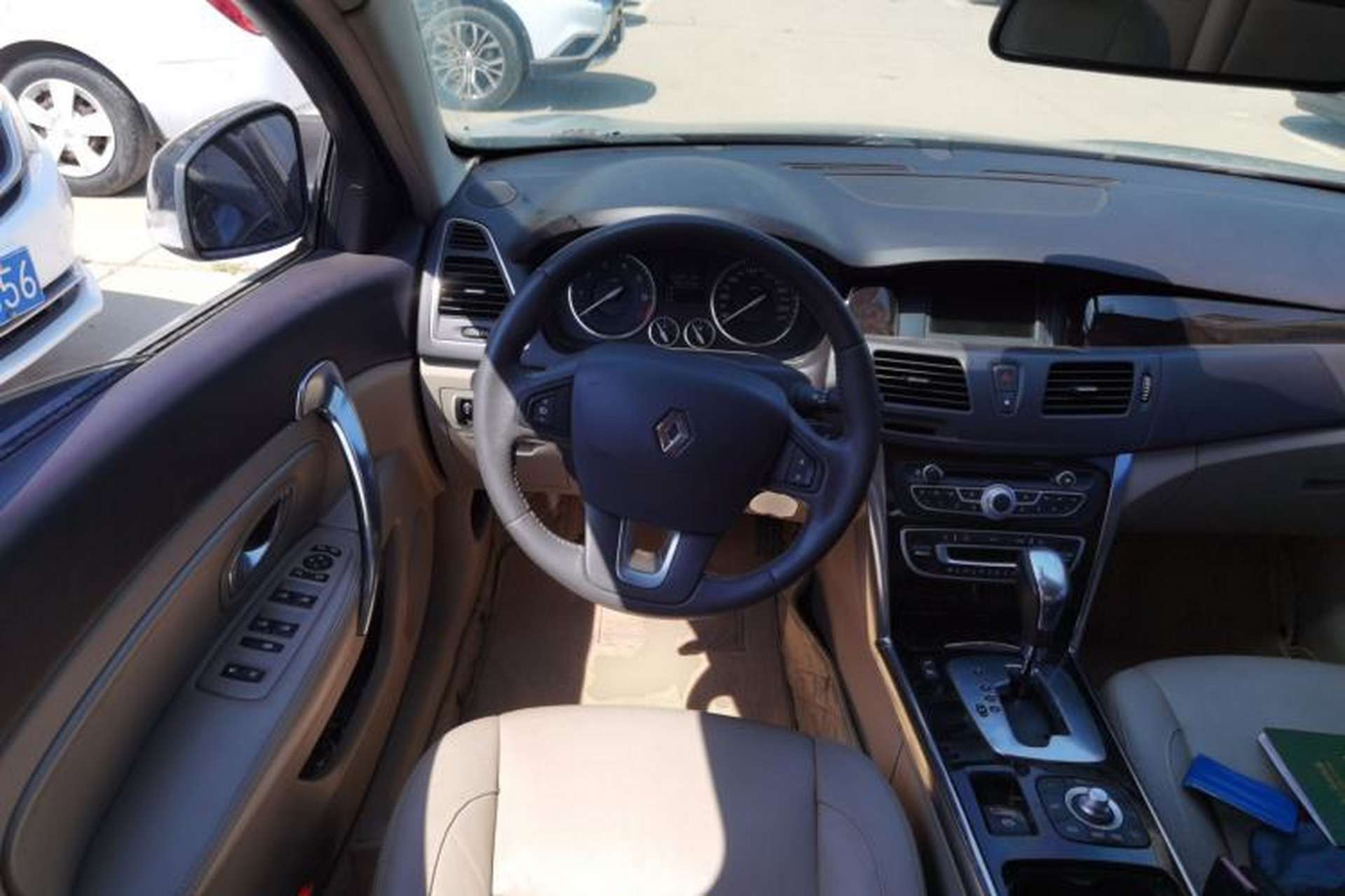 Used Renault Latitude 2011 2.5L Automatic Flagship Navigation Edition Steering Wheel