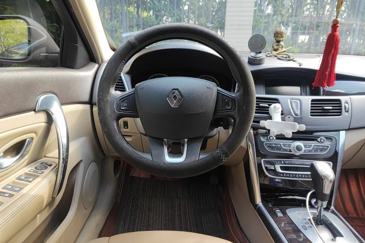 Used Renault Latitude 2011 2.5L Automatic Flagship Navigation Edition Steering Wheel