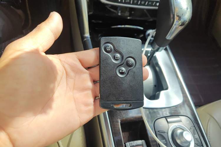 Used Renault Latitude 2011 2.5L Automatic Flagship Navigation Edition Vehicle Key