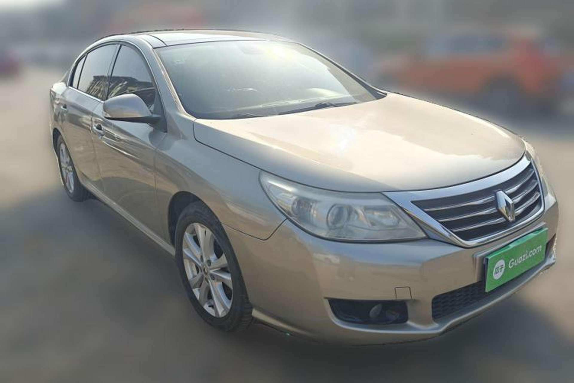 Used Renault Latitude 2011 2.0L CVT Luxury Navigation Edition Front Right 45 Deg