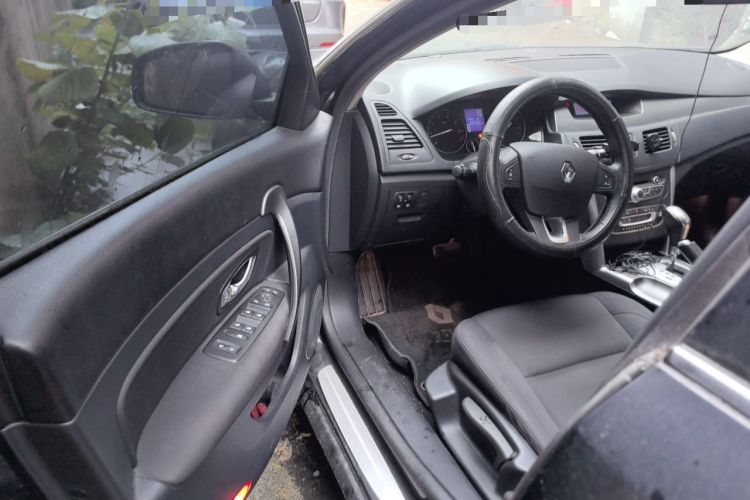 Used Renault Latitude 2013 Revised Version 2.0L CVT Comfort Edition Driver Seat