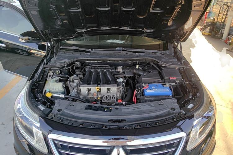 Used Renault Latitude 2013 Facelift 2.0L CVT Luxury Edition Engine Bay