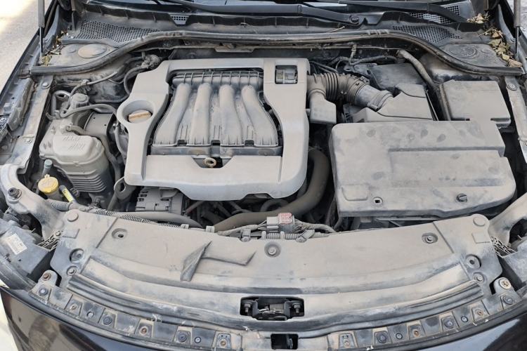 Used Renault Latitude 2013 Facelift 2.0L CVT Luxury Edition Engine Bay