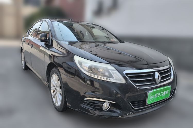 Used Renault Latitude 2013 Facelift 2.0L CVT Luxury Edition Front Right 45 Deg