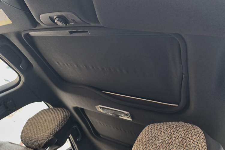 Used Renault Latitude 2013 Facelift 2.0L CVT Luxury Edition Headliner