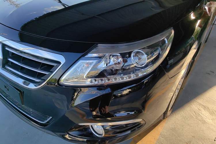 Used Renault Latitude 2013 Facelift 2.0L CVT Luxury Edition Left Front Headlight