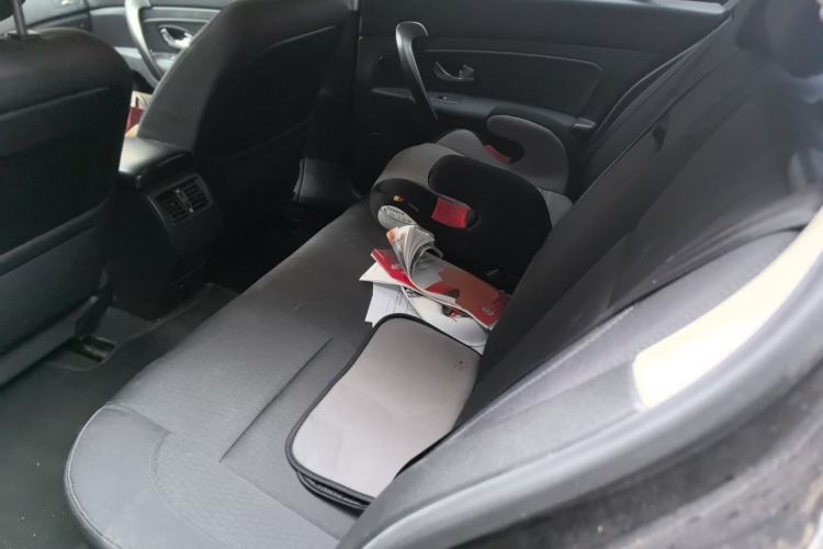 Used Renault Latitude 2013 Revised Version 2.0L CVT Comfort Edition Left Rear Seat