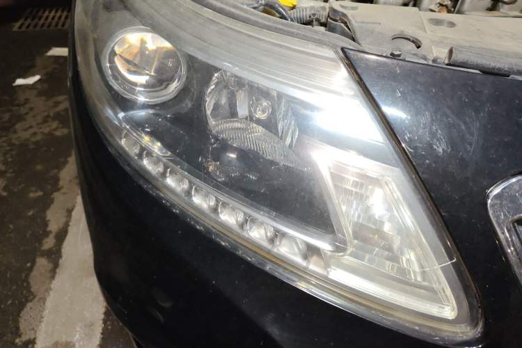 Used Renault Latitude 2013 2.0L CVT Fashion Edition Right Front Headlight