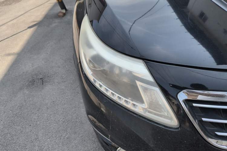 Used Renault Latitude 2013 Facelift 2.0L CVT Luxury Edition Right Front Headlight