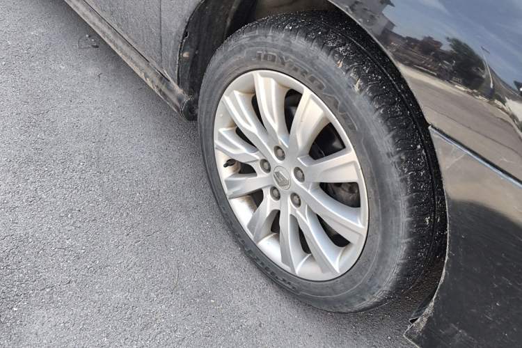 Used Renault Latitude 2013 Facelift 2.0L CVT Luxury Edition Right Front Wheel Hub