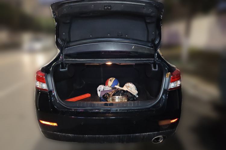 Used Renault Latitude 2013 2.0L CVT Fashion Edition Trunk