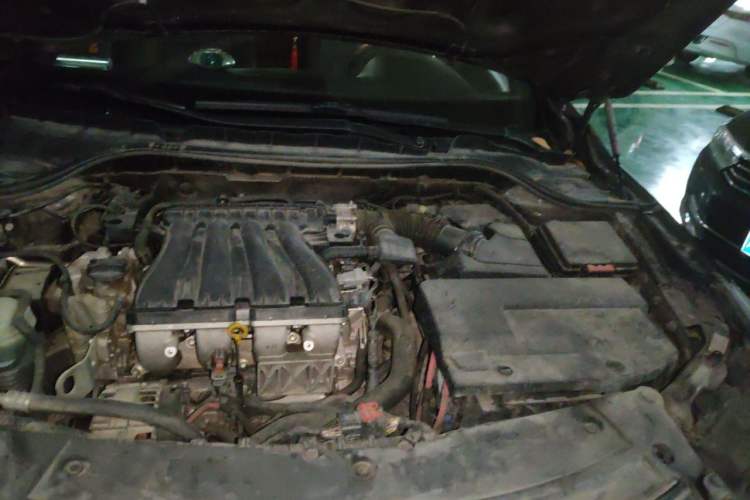 Used Renault Latitude 2013 Facelift 2.0L CVT Luxury Edition Engine Bay Left