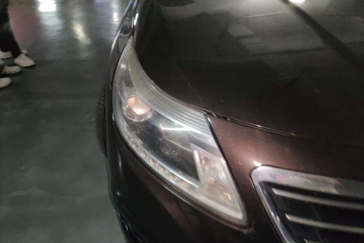 Used Renault Latitude 2013 Facelift 2.0L CVT Luxury Edition Right Front Headlight