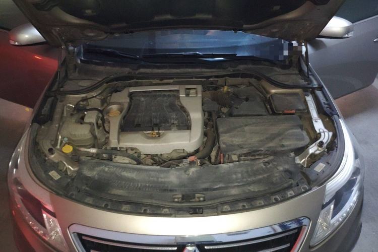 Used Renault Latitude 2013 Revised Version 2.0L CVT Comfort Edition Engine Bay