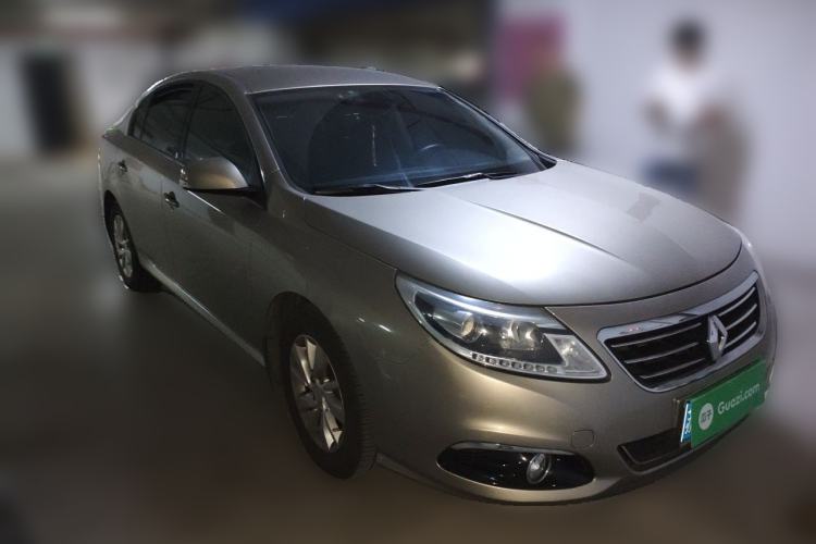 Used Renault Latitude 2013 Revised Version 2.0L CVT Comfort Edition Front Right 45 Deg